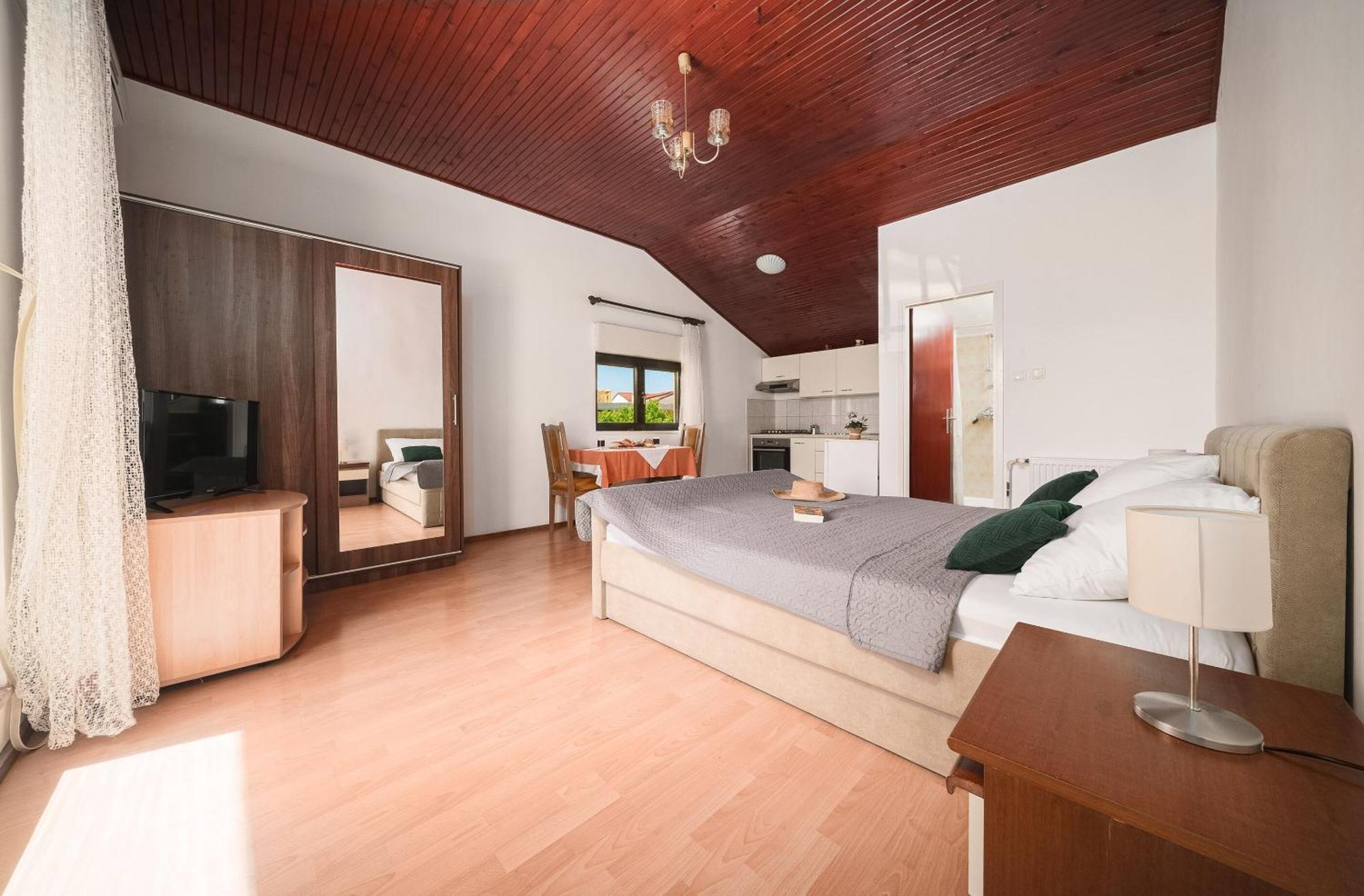 Apartment And Rooms Mrkovic Vodice Dış mekan fotoğraf