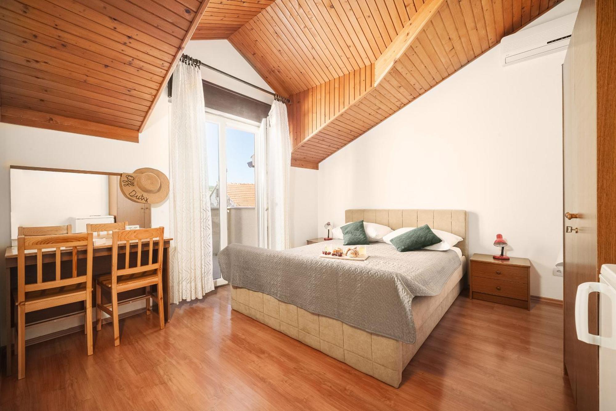 Apartment And Rooms Mrkovic Vodice Dış mekan fotoğraf